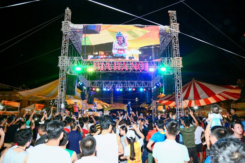 Lễ hội trung thu lớn rực rỡ với Ngày hội Habeco - 2 Lễ hội trung thu lớn rực rỡ với Ngày hội Habeco - 2