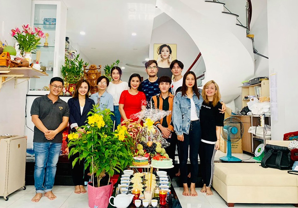 Nghệ sĩ miền Nam rộn ràng ngày giỗ Tổ - 37