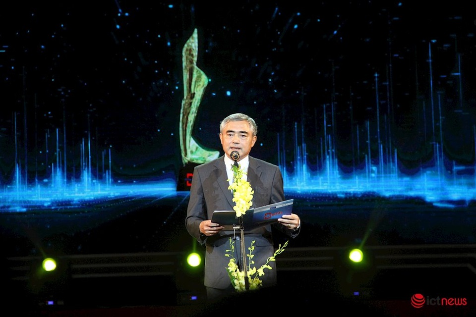 EVN, FWD, Sở TTTT Quảng Nam đạt giải đơn vị chuyển đổi số xuất sắc tại Vietnam Digital Awards 2019 - 1 EVN, FWD, Sở TTTT Quảng Nam đạt giải đơn vị chuyển đổi số xuất sắc tại Vietnam Digital Awards 2019 - 1