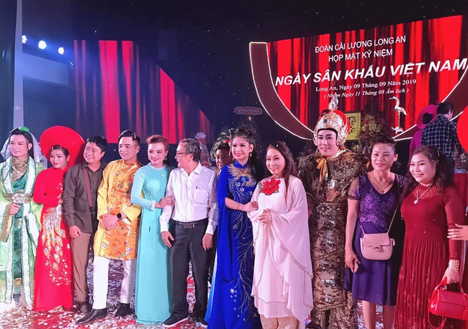 Nghệ sĩ miền Nam rộn ràng ngày giỗ Tổ - 9