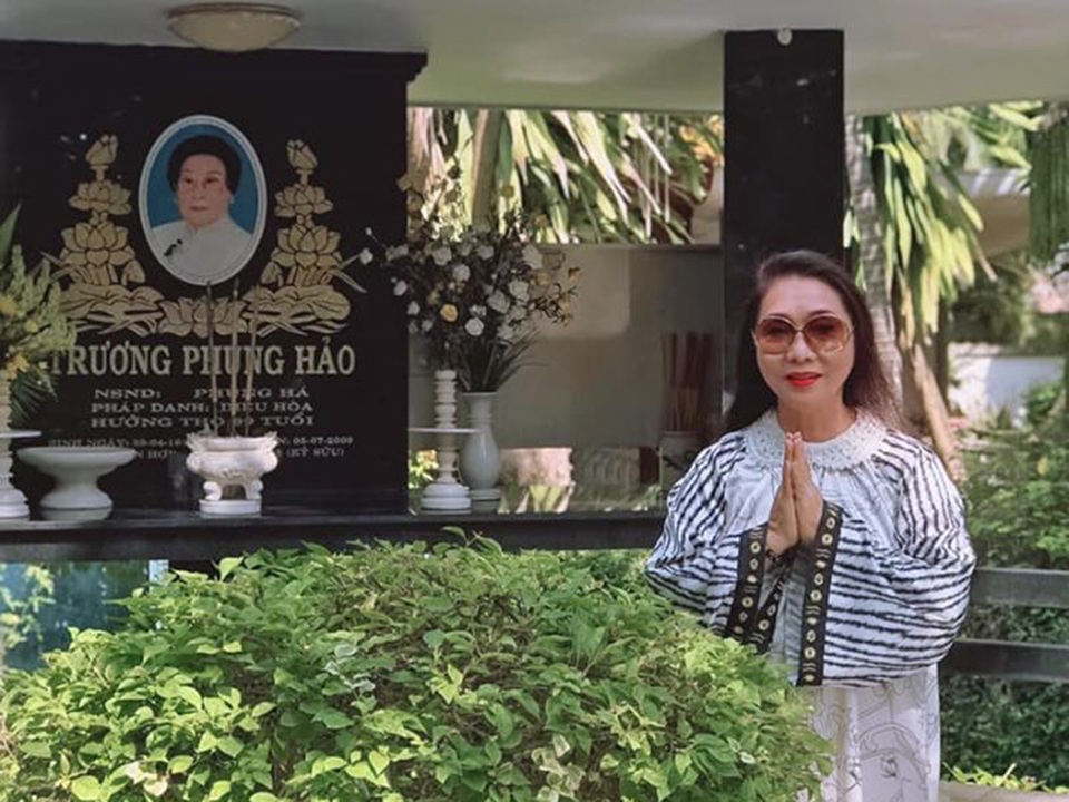 Nghệ sĩ miền Nam rộn ràng ngày giỗ Tổ - 7