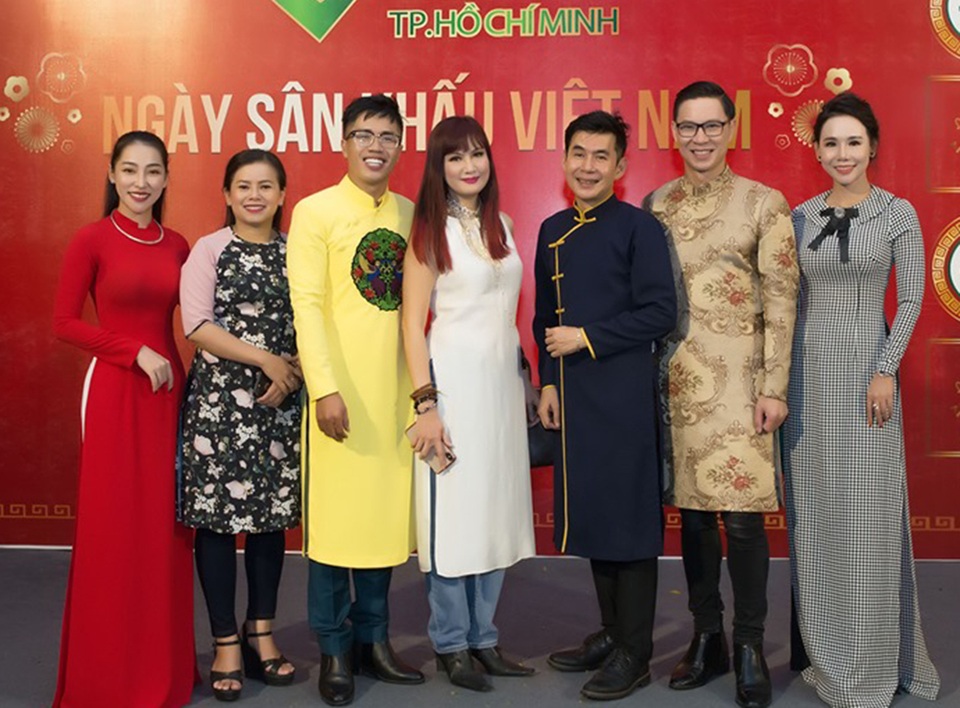 Nghệ sĩ miền Nam rộn ràng ngày giỗ Tổ - 4