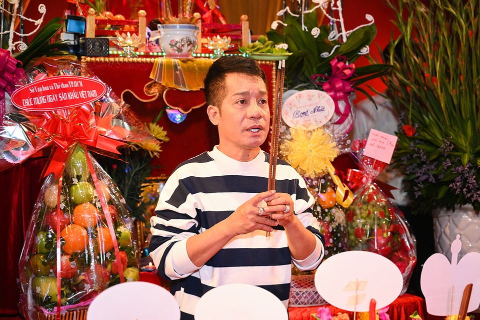 Nghệ sĩ miền Nam rộn ràng ngày giỗ Tổ - 29