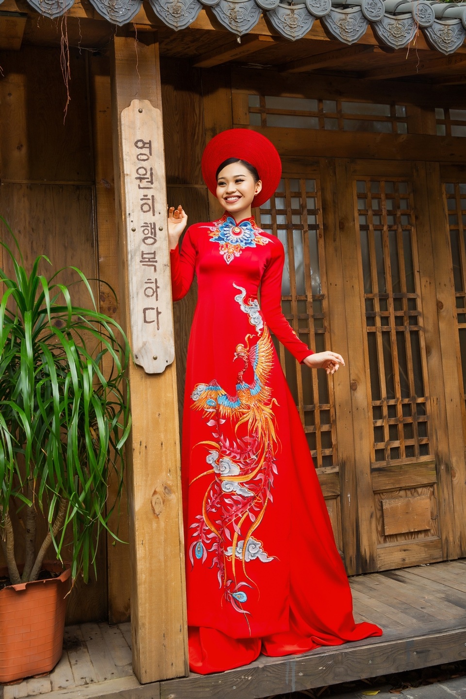 Nhan sắc con gái của danh hài nghiện “dao kéo” Lê Giang - 9 Nhan sắc con gái của danh hài nghiện “dao kéo” Lê Giang - 9