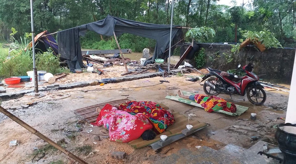 Thái Nguyên: Tường rào đổ sau mưa lớn, 3 người tử vong - 1 Thái Nguyên: Tường rào đổ sau mưa lớn, 3 người tử vong - 1
