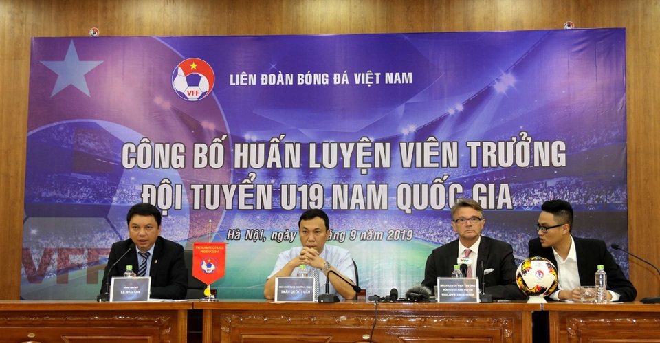 “Phù thủy trắng” Philippe Troussier hết lời ca ngợi HLV Park Hang Seo - 2 “Phù thủy trắng” Philippe Troussier hết lời ca ngợi HLV Park Hang Seo - 2