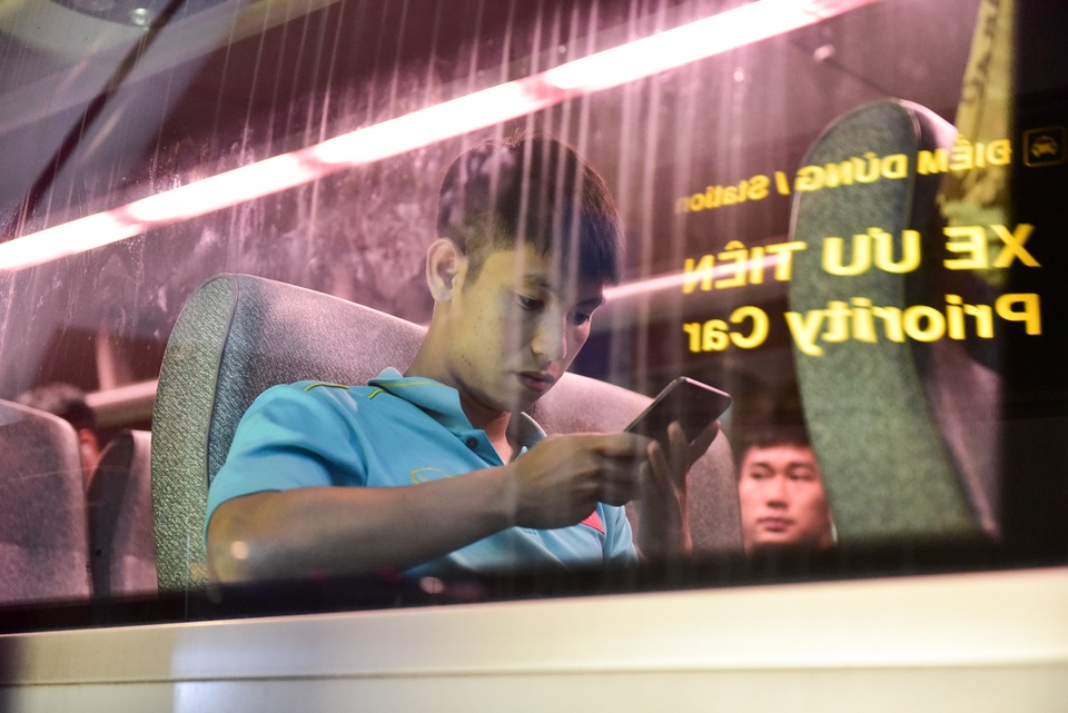 Đội tuyển U22 Việt Nam về nước sau trận thắng ấn tượng U22 Trung Quốc - 11 Đội tuyển U22 Việt Nam về nước sau trận thắng ấn tượng U22 Trung Quốc - 11