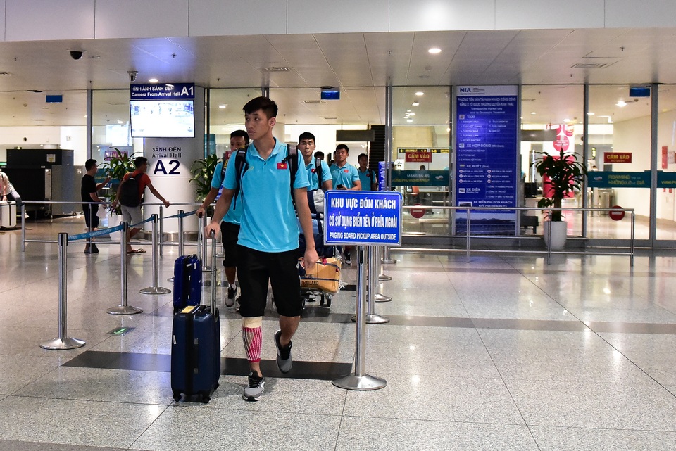 Đội tuyển U22 Việt Nam về nước sau trận thắng ấn tượng U22 Trung Quốc - 1 Đội tuyển U22 Việt Nam về nước sau trận thắng ấn tượng U22 Trung Quốc - 1