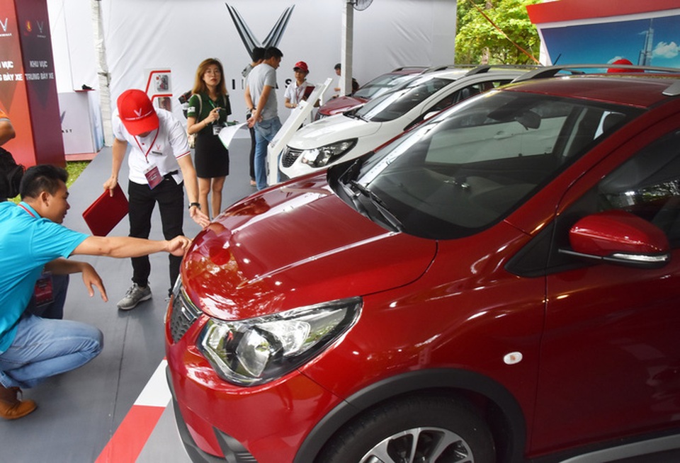 Cuộc đua giảm giá ô tô ngày càng quyết liệt - 1 Cuộc đua giảm giá ô tô ngày càng quyết liệt - 1