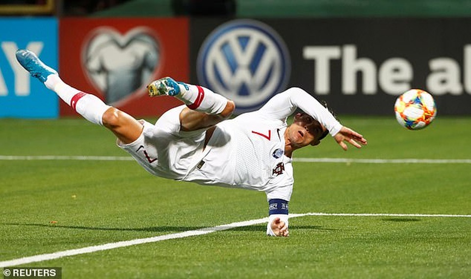 C.Ronaldo ghi 4 bàn, Bồ Đào Nha đại thắng ở vòng loại Euro 2020 - 4 C.Ronaldo ghi 4 bàn, Bồ Đào Nha đại thắng ở vòng loại Euro 2020 - 4