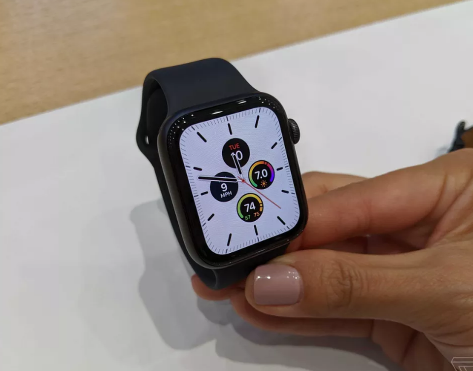 Apple Watch Series 5 chính thức ra mắt, khai tử Series 4 - 2 Apple Watch Series 5 chính thức ra mắt, khai tử Series 4 - 2