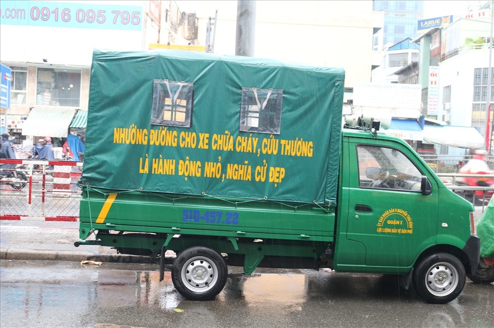 Ban bảo vệ dân phố duy nhất được trang bị áo giáp, mô tô phân khối lớn - 5 Ban bảo vệ dân phố duy nhất được trang bị áo giáp, mô tô phân khối lớn - 5