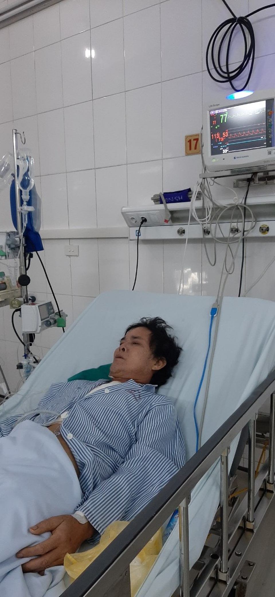 Người vợ ung thư vỡ oà hạnh phúc khi ca mổ tim của chồng thành công - 3 Người vợ ung thư vỡ oà hạnh phúc khi ca mổ tim của chồng thành công - 3