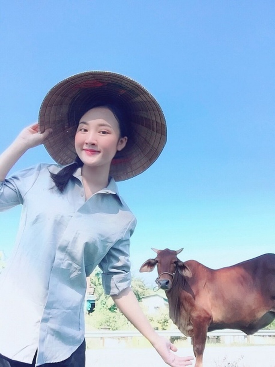 Thôn nữ Nghệ An vừa xinh đẹp vừa hát hay hút bao chàng trai - 1 Thôn nữ Nghệ An vừa xinh đẹp vừa hát hay hút bao chàng trai - 1