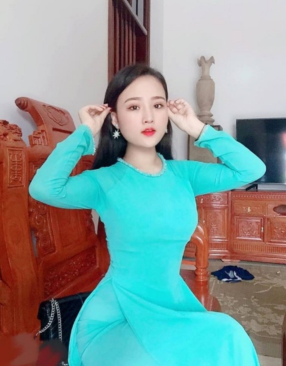 Thôn nữ Nghệ An vừa xinh đẹp vừa hát hay hút bao chàng trai - 4 Thôn nữ Nghệ An vừa xinh đẹp vừa hát hay hút bao chàng trai - 4