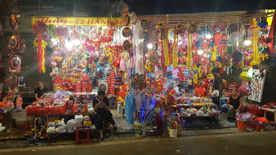 Đồ chơi Trung thu đa dạng chủng loại, tù mù xuất xứ - 2 Đồ chơi Trung thu đa dạng chủng loại, tù mù xuất xứ - 2