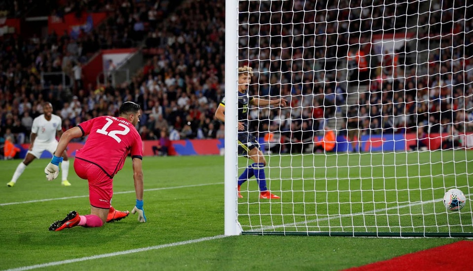 Tuyển Anh thắng Kosovo trong cơn mưa bàn thắng ở Wembley - 4