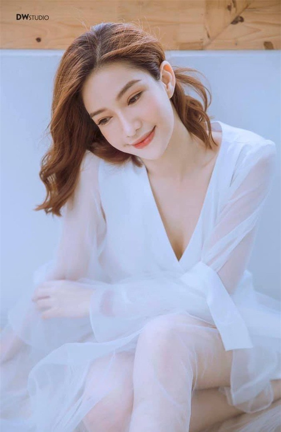 Lưu Đê Ly gây sửng sốt khi công khai quá trình “đập mặt xây lại” - 11 Lưu Đê Ly gây sửng sốt khi công khai quá trình “đập mặt xây lại” - 11
