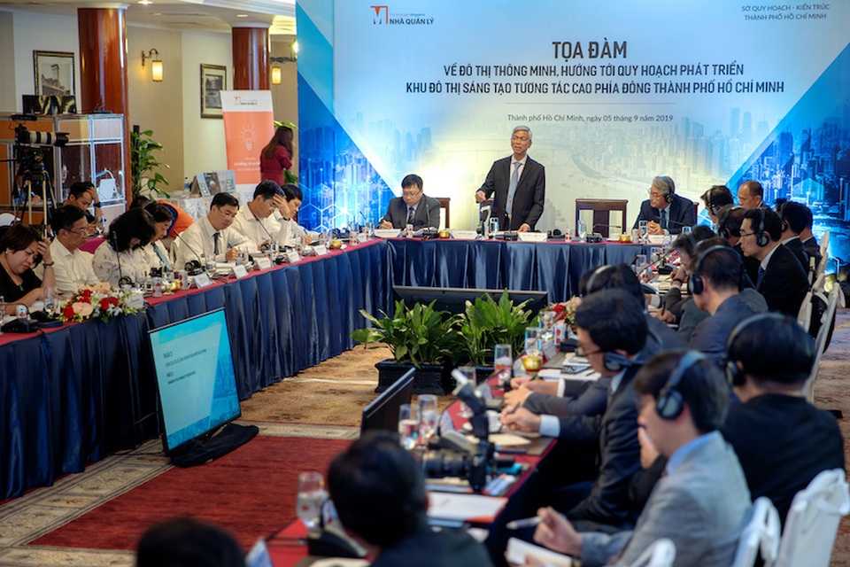 Phó Chủ tịch UBND TPHCM: “Muốn đô thị thông minh phải sớm nghiên cứu kết nối” - 1 Phó Chủ tịch UBND TPHCM: “Muốn đô thị thông minh phải sớm nghiên cứu kết nối” - 1