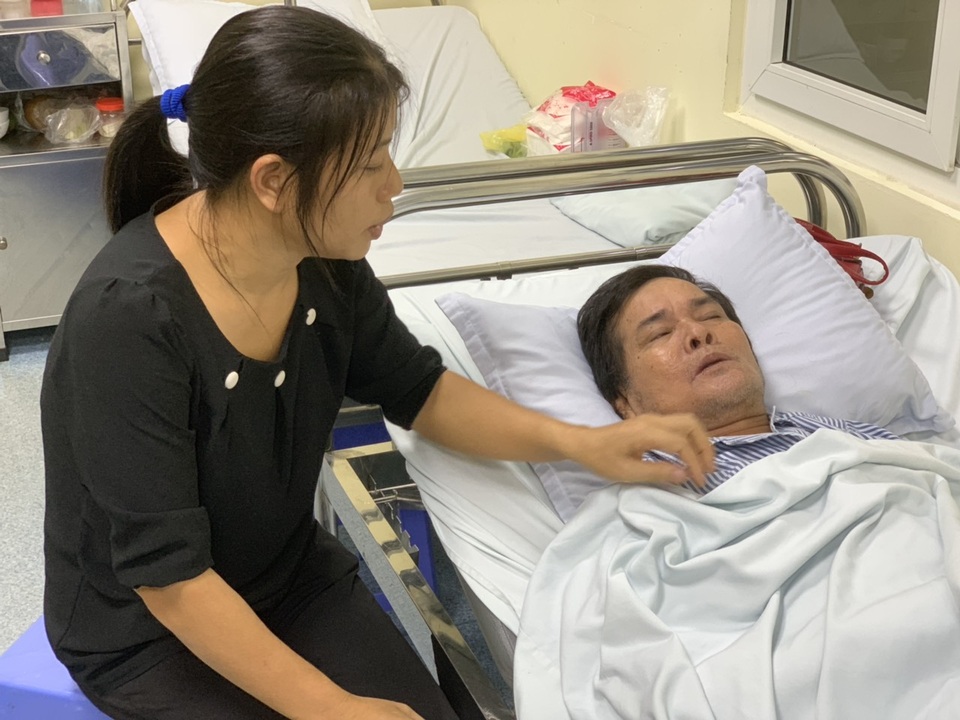 Người đàn ông không tin mình đã sống được bạn đọc giúp đỡ 100 triệu đồng - 6 Người đàn ông không tin mình đã sống được bạn đọc giúp đỡ 100 triệu đồng - 6
