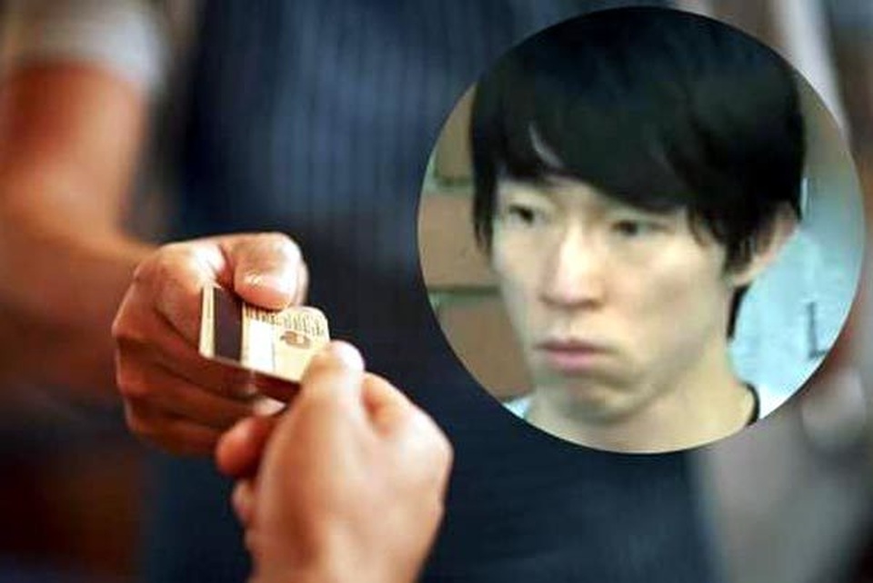 Chàng thu ngân siêu trí nhớ, liếc mắt đã ăn cắp thông tin ngàn thẻ tín dụng - 1 Chàng thu ngân siêu trí nhớ, liếc mắt đã ăn cắp thông tin ngàn thẻ tín dụng - 1