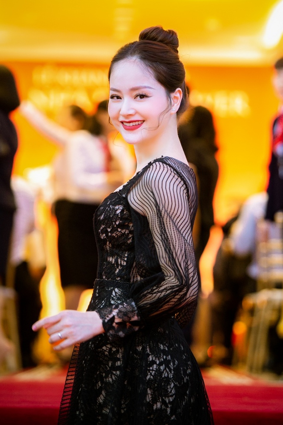Lan Phương và Bảo Thanh như “chị em song sinh thất lạc” - 16 Lan Phương và Bảo Thanh như “chị em song sinh thất lạc” - 16
