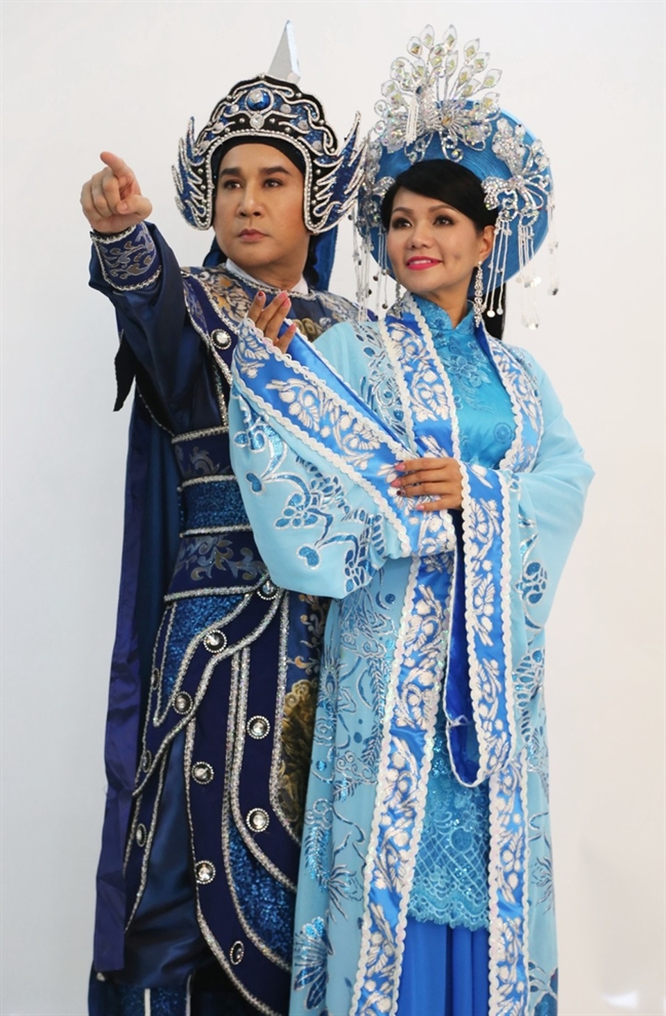 Kim Tử Long tái ngộ “người tình sân khấu”, NSƯT Ngọc Huyền tại Hà Nội - 1 Kim Tử Long tái ngộ “người tình sân khấu”, NSƯT Ngọc Huyền tại Hà Nội - 1