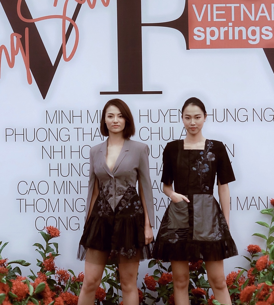 Người mẫu quá khổ lên sàn diễn và cuộc chơi “độc - đẹp” của thời trang thuần Việt - 3 Người mẫu quá khổ lên sàn diễn và cuộc chơi “độc - đẹp” của thời trang thuần Việt - 3