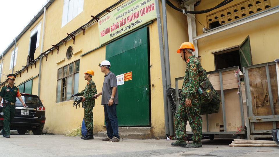 Ngày mai chốt phương án tẩy độc chi tiết ở Công ty Rạng Đông - 2 Ngày mai chốt phương án tẩy độc chi tiết ở Công ty Rạng Đông - 2