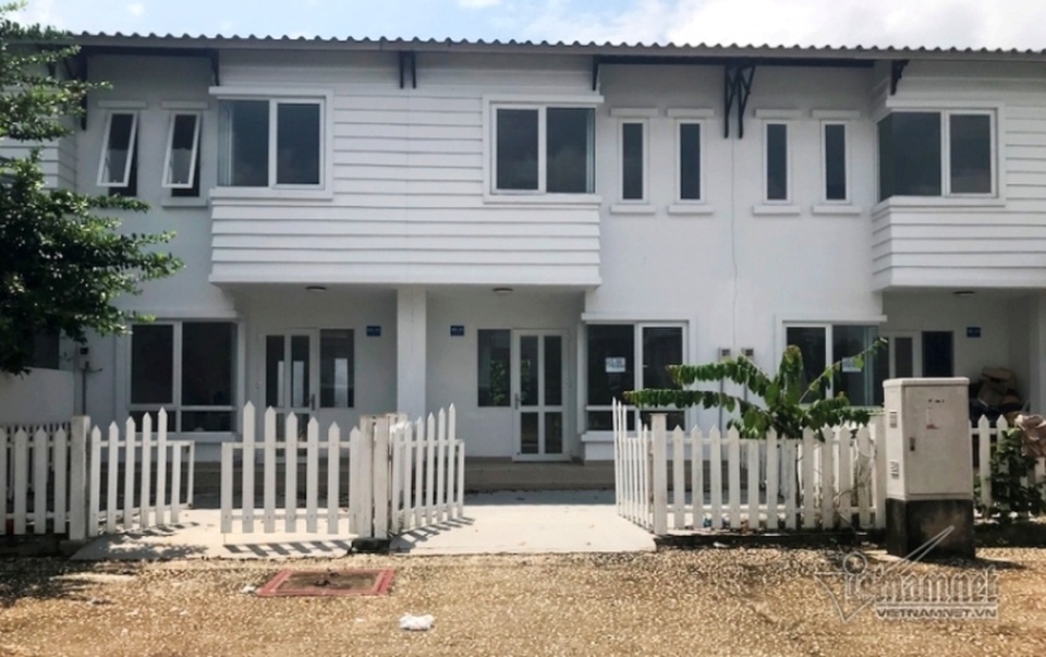 Vẻ đìu hiu, hoang tàn ở khu đô thị “ma” Nhơn Trạch - 14 Vẻ đìu hiu, hoang tàn ở khu đô thị “ma” Nhơn Trạch - 14