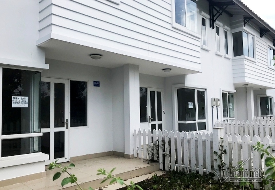 Vẻ đìu hiu, hoang tàn ở khu đô thị “ma” Nhơn Trạch - 15 Vẻ đìu hiu, hoang tàn ở khu đô thị “ma” Nhơn Trạch - 15
