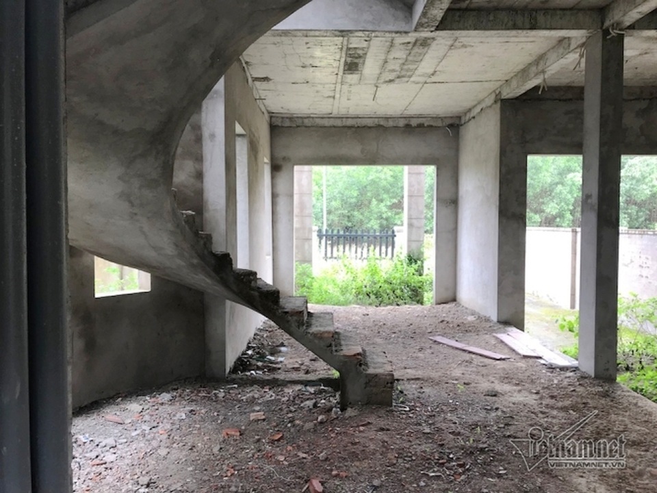 Vẻ đìu hiu, hoang tàn ở khu đô thị “ma” Nhơn Trạch - 6 Vẻ đìu hiu, hoang tàn ở khu đô thị “ma” Nhơn Trạch - 6