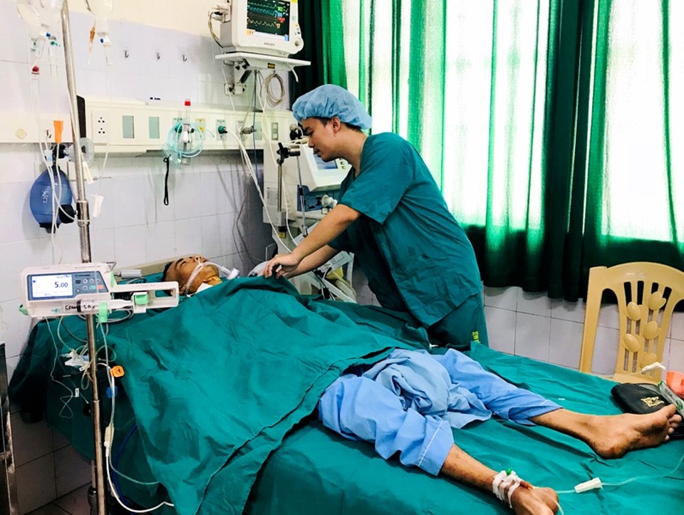 Cứu sống bệnh nhân bị đâm thủng thành tâm thất - 1 Cứu sống bệnh nhân bị đâm thủng thành tâm thất - 1