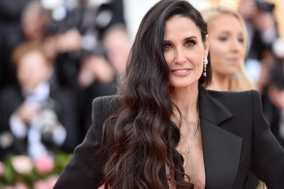 Nữ diễn viên Demi Moore lần đầu tiết lộ về những bi kịch trong đời - 1 Nữ diễn viên Demi Moore lần đầu tiết lộ về những bi kịch trong đời - 1