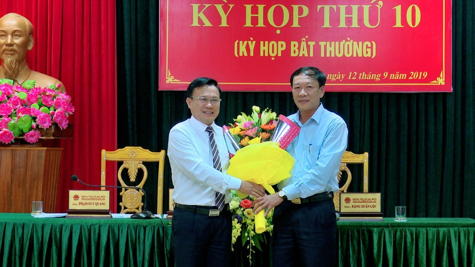 Quảng Bình: Bầu bổ sung chức danh Chủ tịch UBND thị xã Ba Đồn - 2 Quảng Bình: Bầu bổ sung chức danh Chủ tịch UBND thị xã Ba Đồn - 2