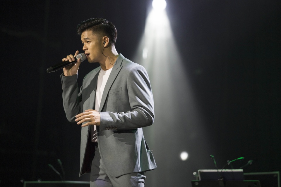 Vợ Hoàng Bách sắp sinh con thứ 3 vẫn xinh đẹp quyến rũ - 5