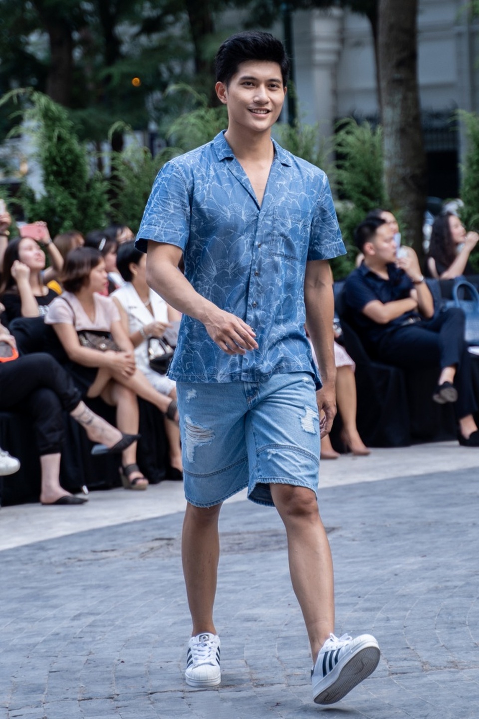 Người béo mặc gì cho đẹp và câu trả lời ấn tượng của Genviet Jeans - 11 Người béo mặc gì cho đẹp và câu trả lời ấn tượng của Genviet Jeans - 11