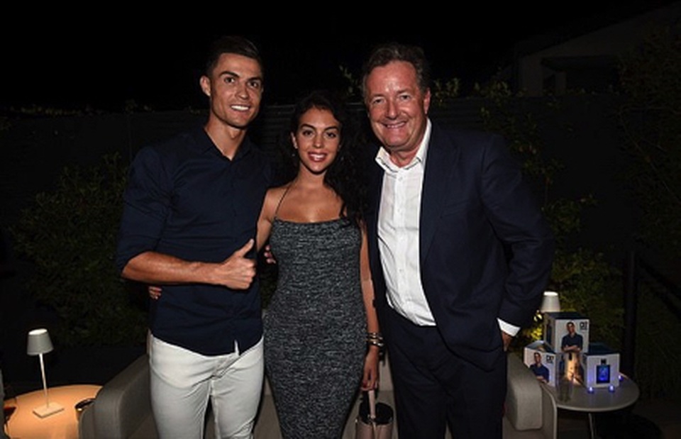 Georgina Rodríguez gây “bão” khi xuất hiện đẹp rạng ngời bên C.Ronaldo - 3 Georgina Rodríguez gây “bão” khi xuất hiện đẹp rạng ngời bên C.Ronaldo - 3