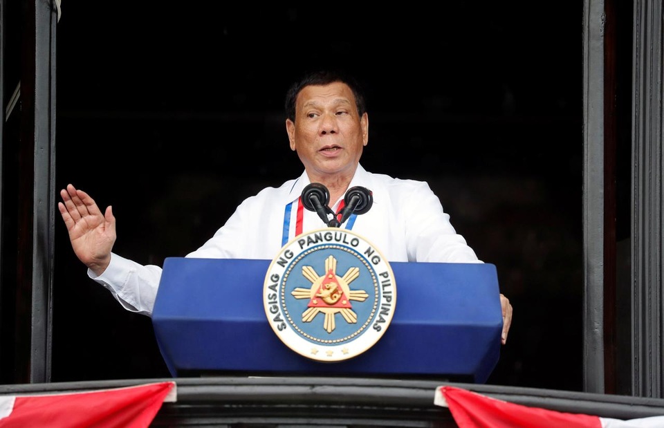 Philippines nói ông Duterte không tính bỏ phán quyết Biển Đông, chỉ gạt sang bên - 1 Philippines nói ông Duterte không tính bỏ phán quyết Biển Đông, chỉ gạt sang bên - 1