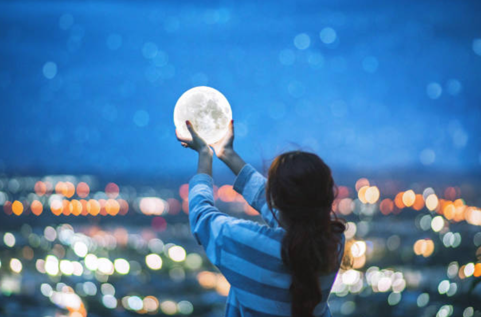 Thương những vầng trăng cũ - 1