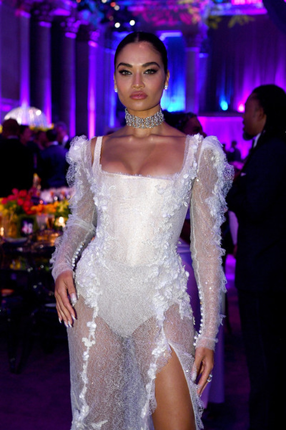 Shanina Shaik bốc lửa với váy ren xuyên thấu - 1 Shanina Shaik bốc lửa với váy ren xuyên thấu - 1
