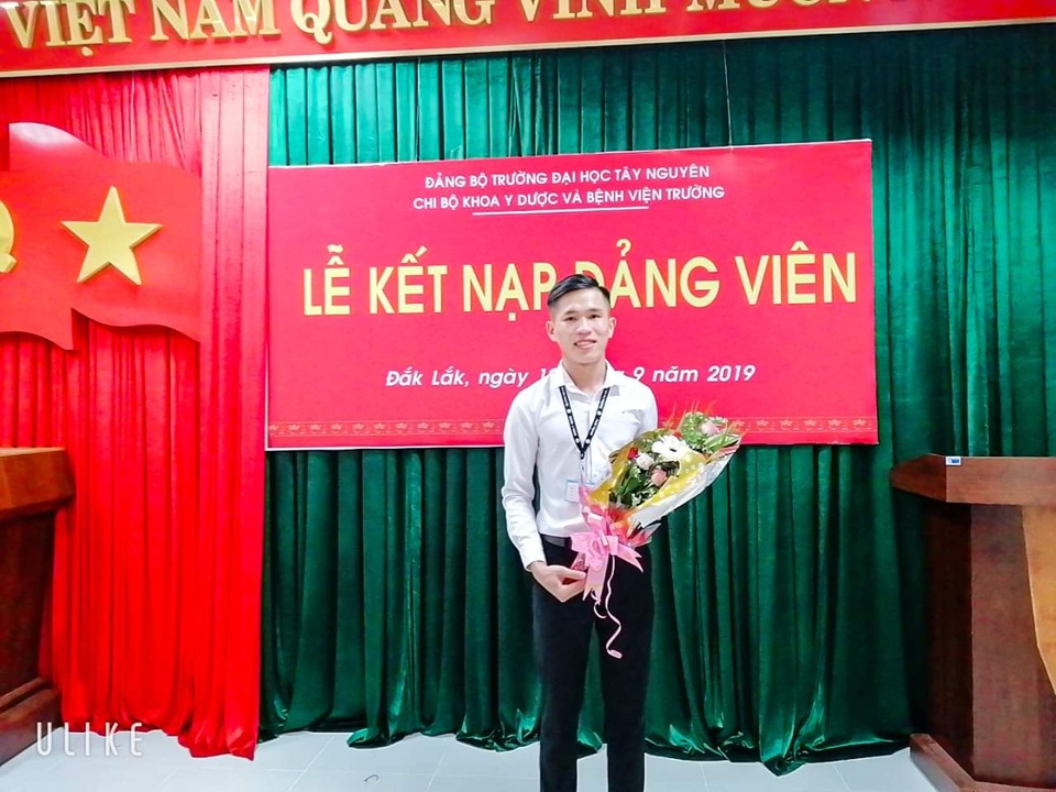 Chàng SV dân tộc K’ho: “Vinh dự được kết nạp Đảng, em thấy mình càng phải ý thức hơn” - 3 Chàng SV dân tộc K’ho: “Vinh dự được kết nạp Đảng, em thấy mình càng phải ý thức hơn” - 3