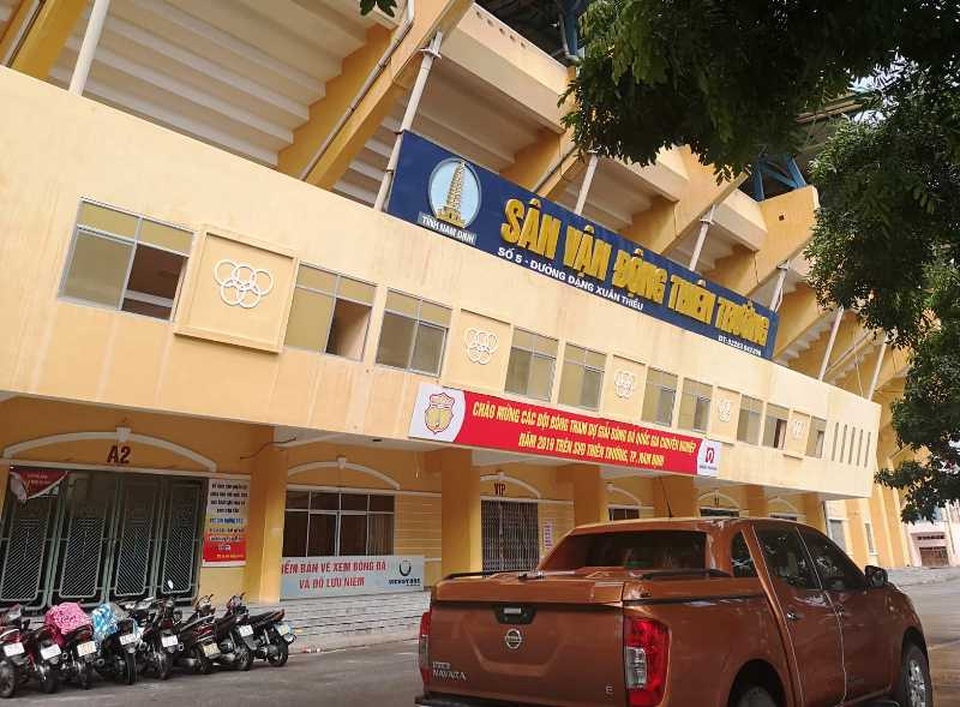 Huy động gần 400 chiến sĩ bảo đảm an ninh sân Thiên Trường - 1 Huy động gần 400 chiến sĩ bảo đảm an ninh sân Thiên Trường - 1