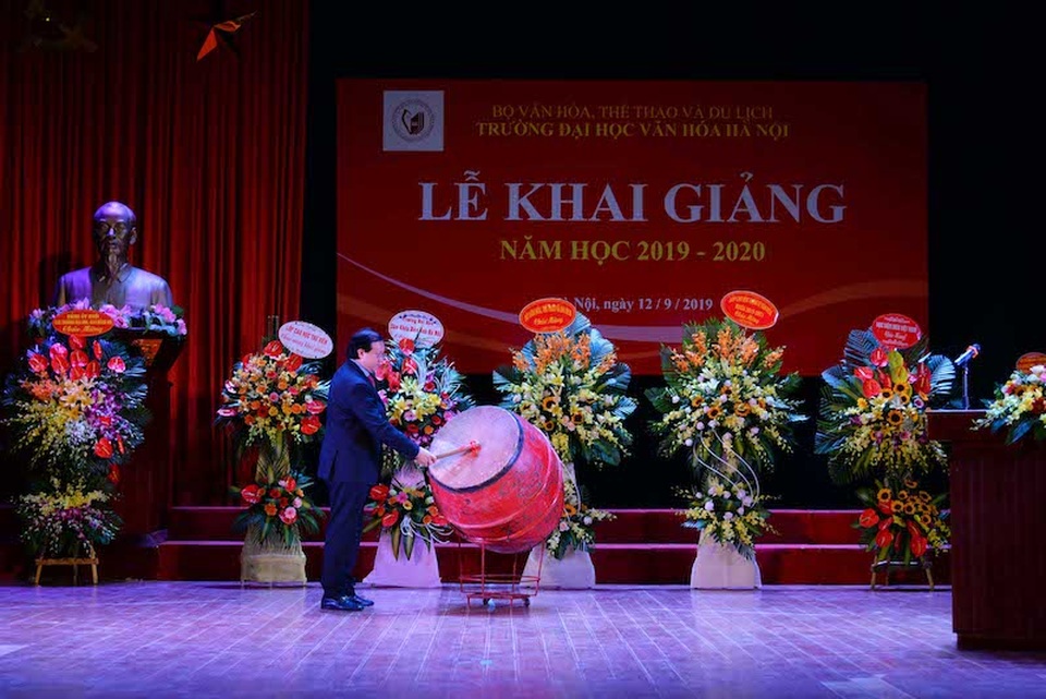 Nữ thủ khoa xinh đẹp ĐH Văn hóa Hà Nội và niềm đam mê đặc biệt với môn Sử - 2 Nữ thủ khoa xinh đẹp ĐH Văn hóa Hà Nội và niềm đam mê đặc biệt với môn Sử - 2