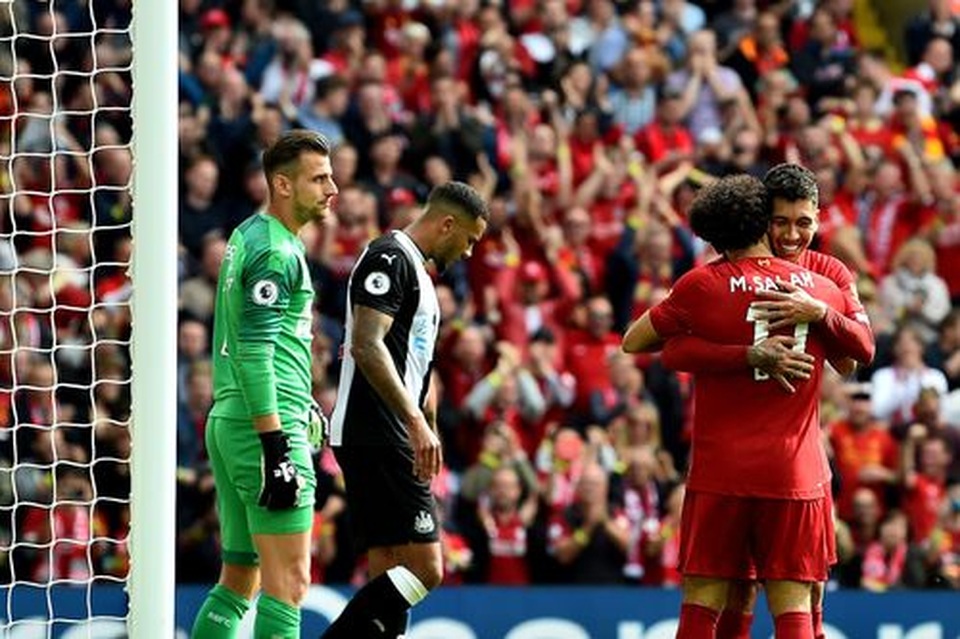 Mane, Salah giúp Liverpool thắng trận thứ năm liên tiếp - 2 Mane, Salah giúp Liverpool thắng trận thứ năm liên tiếp - 2