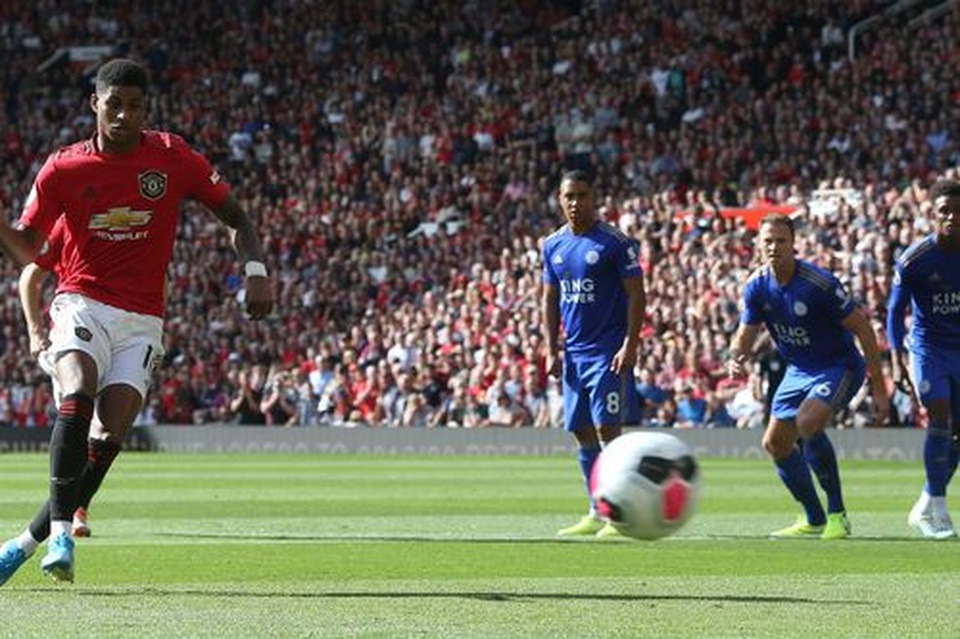 Man Utd 1-0 Leicester City: Bàn thắng duy nhất từ chấm 11m - 12
