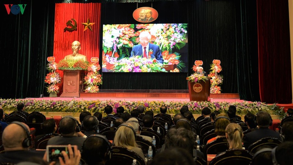 Tổng Bí thư: Kiên quyết khắc phục tình trạng học để đối phó, học để lấy bằng cấp - 2 Tổng Bí thư: Kiên quyết khắc phục tình trạng học để đối phó, học để lấy bằng cấp - 2