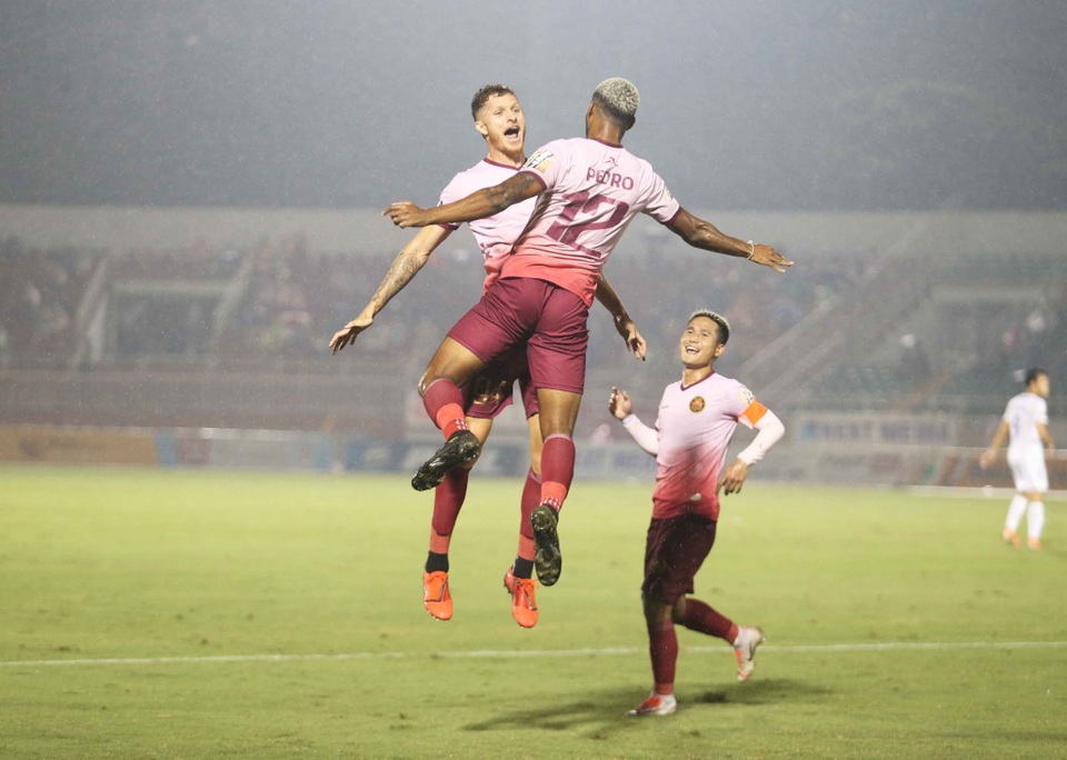 Thua Sài Gòn FC, HA Gia Lai rơi vào tình trạng báo động đỏ - 7 Thua Sài Gòn FC, HA Gia Lai rơi vào tình trạng báo động đỏ - 7