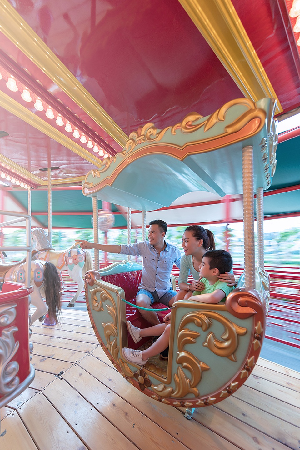 Phương Ly tái xuất trong đại nhạc hội đỉnh cao tại Hạ Long - 3 Phương Ly tái xuất trong đại nhạc hội đỉnh cao tại Hạ Long - 3