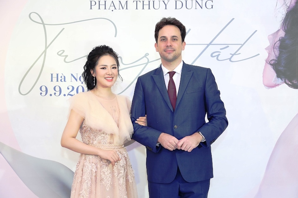 Sao Mai Phạm Thùy Dung: “Thính phòng là “bản ngã” của tôi” - 2 Sao Mai Phạm Thùy Dung: “Thính phòng là “bản ngã” của tôi” - 2